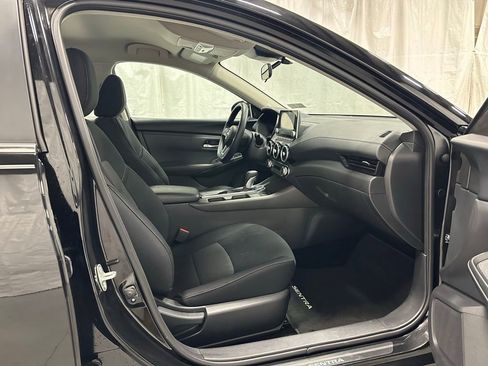 Used 2025 Nissan Sentra SV image 56