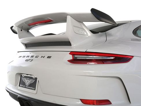 Used 2018 Porsche 911 GT3 RWD image 12