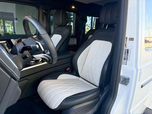 Used 2024 Mercedes-Benz G 550 image 32