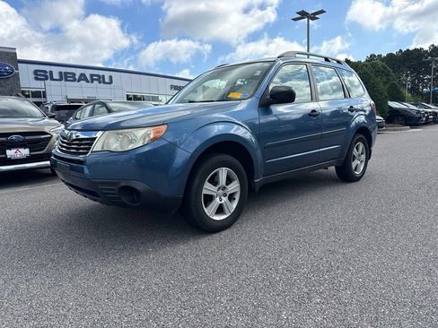 Used 2010 Subaru Forester 2.5X AWD/4WD image 2