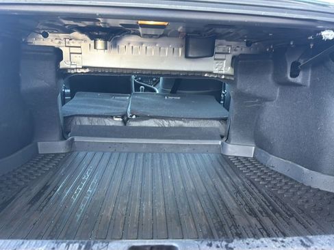 Used 2021 Toyota Camry XLE w/ Navigation Upgrade Package image 17