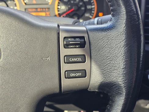 Used 2012 Nissan Titan SL image 26