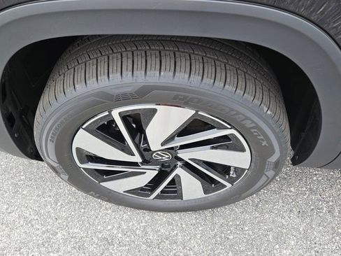 New 2026 Volkswagen Atlas SE image 19