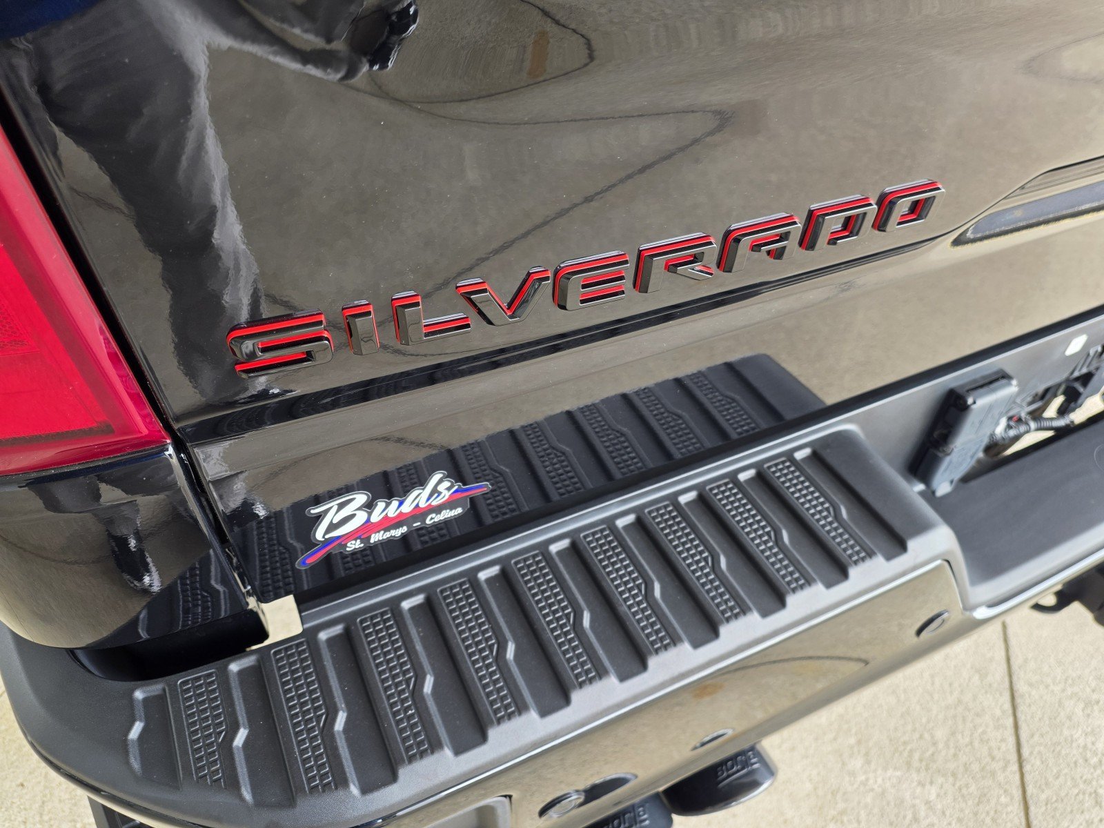 Used 2023 Chevrolet Silverado 1500 RST w/ Redline Edition AWD/4WD image 21