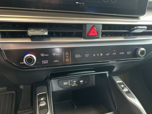 New 2025 Kia Sorento EX w/ EX Panoramic Sunroof Package image 29