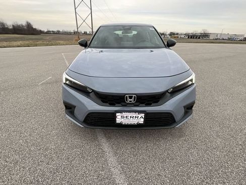 Used 2023 Honda Civic Sport image 11