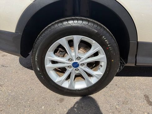 Used 2017 Ford Escape SE AWD/4WD image 15