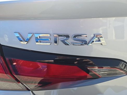 Used 2025 Nissan Versa SR w/ Trunk Package FWD image 41
