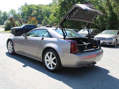Used 2005 Cadillac XLR RWD image 21