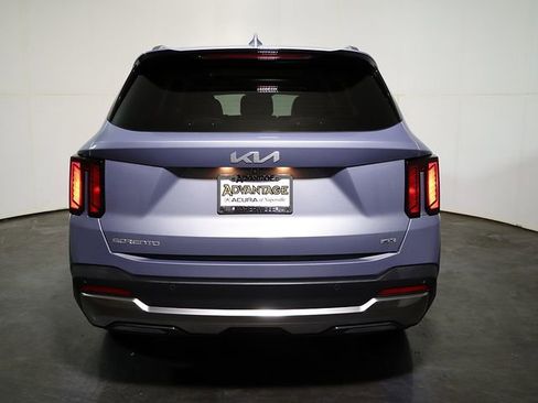 Used 2024 Kia Sorento S w/ Panoramic Sunroof Package AWD/4WD image 10