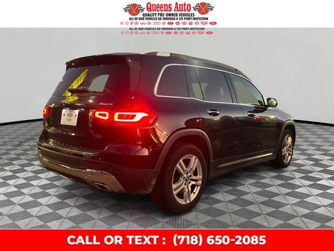 Used 2020 Mercedes-Benz GLB 250 4MATIC w/ Premium Package image 7