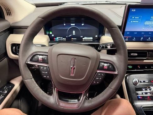 Used 2023 Lincoln Nautilus FWD w/ Premium Package image 33