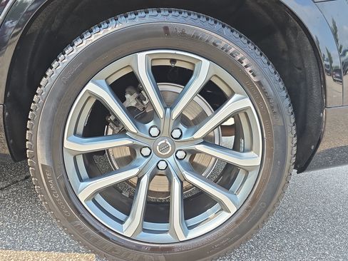 Used 2020 Volvo XC90 T6 Momentum AWD/4WD image 33