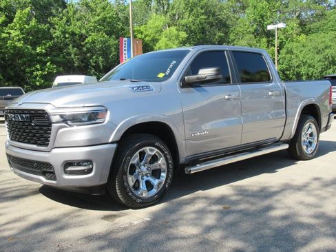 Used 2025 RAM 1500 Big Horn RWD image 3