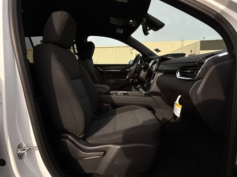 New 2026 GMC Acadia Elevation image 27