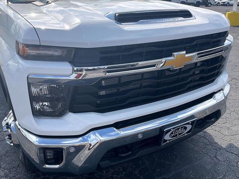 New 2026 Chevrolet Silverado 3500 LT w/ All Star Edition AWD/4WD image 32