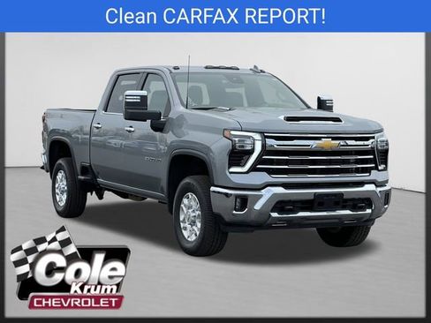 Used 2025 Chevrolet Silverado 3500 LTZ image 1