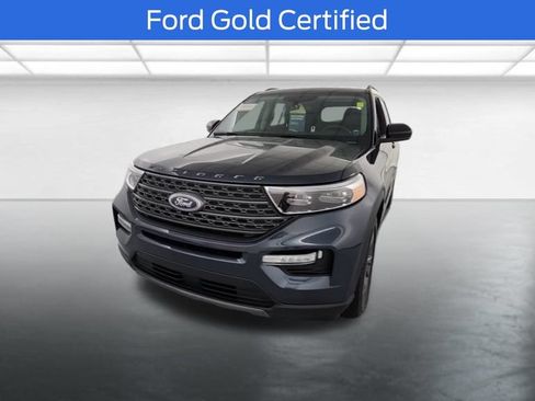 Used 2024 Ford Explorer XLT w/ Equipment Group 202A AWD/4WD image 2
