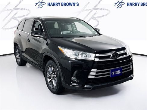 Used 2019 Toyota Highlander XLE image 28