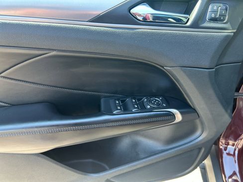 Used 2017 Lincoln MKC Reserve AWD/4WD image 12