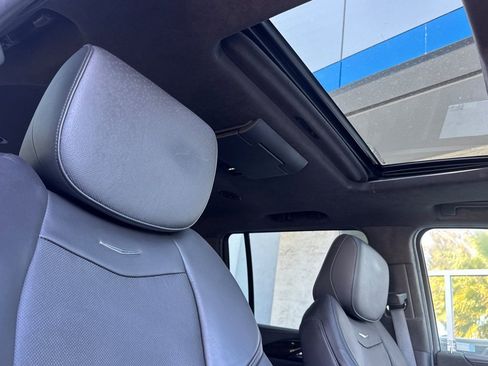 Used 2019 Cadillac Escalade ESV Platinum image 22