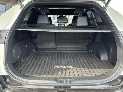 Used 2022 Toyota RAV4 XSE AWD/4WD image 6