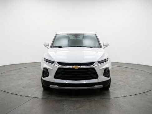 Used 2025 Chevrolet Blazer LT image 2