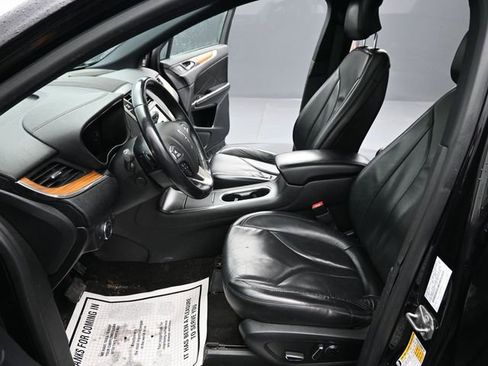 Used 2019 Lincoln MKC Reserve w/ MKC Climate Package image 15