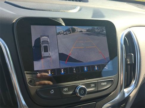 Used 2021 Chevrolet Equinox Premier image 21