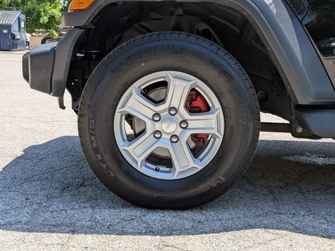 Used 2022 Jeep Wrangler Unlimited Sport w/ Sun And Sound Package AWD/4WD image 29