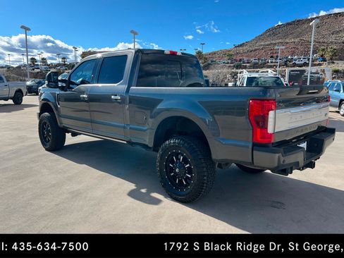 Used 2017 Ford F350 Platinum w/ Platinum Ultimate Package image 3