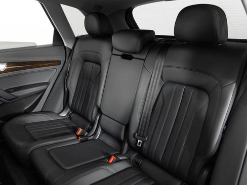 Used 2020 Audi Q5 2.0T Premium Plus w/ Premium Plus Package image 17