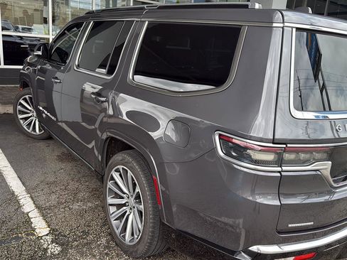 Used 2023 Jeep Grand Wagoneer Series II AWD/4WD image 3