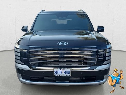 New 2026 Hyundai Palisade Calligraphy FWD image 2