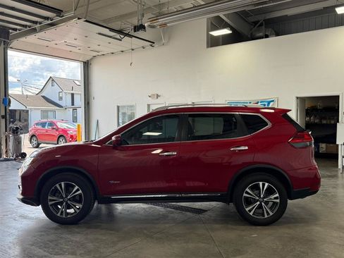 Used 2017 Nissan Rogue SL AWD/4WD image 31