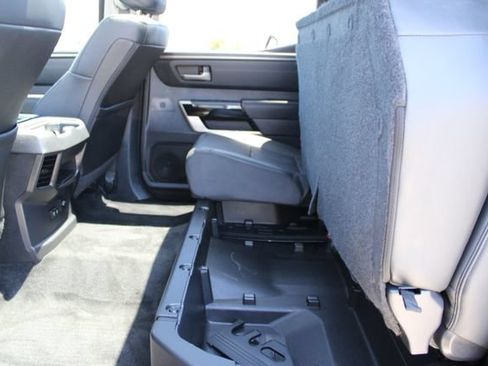 Used 2022 Toyota Tundra Limited AWD/4WD image 43