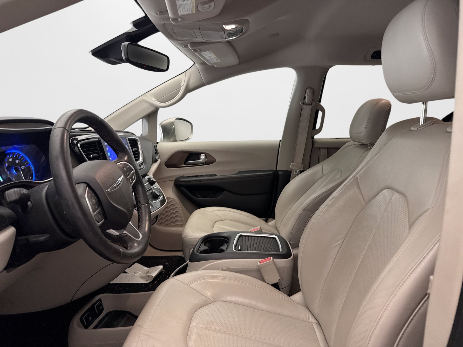 Used 2017 Chrysler Pacifica Touring-L Plus w/ Advanced Safetytec Group FWD image 9
