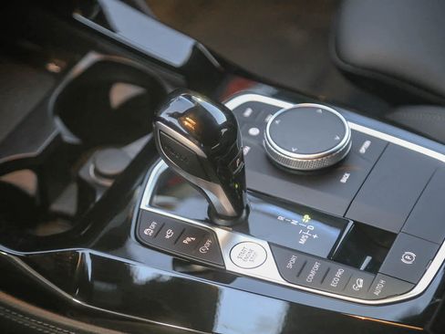 Used 2023 BMW X4 xDrive30i w/ Premium Package image 16