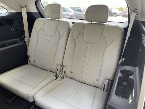 Used 2025 Kia Sorento S w/ Panoramic Sunroof Package FWD image 21