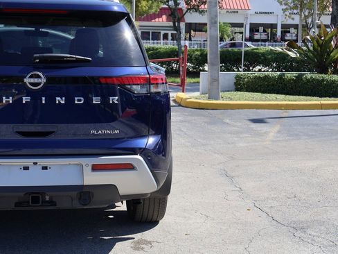 Used 2024 Nissan Pathfinder Platinum w/ Cargo Package image 19