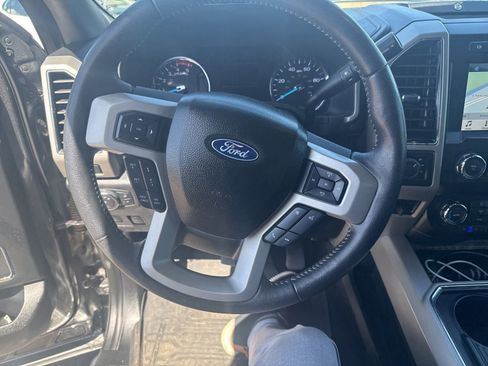 Used 2019 Ford F250 Lariat w/ Lariat Ultimate Package AWD/4WD image 33