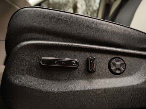 Used 2025 Honda Odyssey Elite image 42