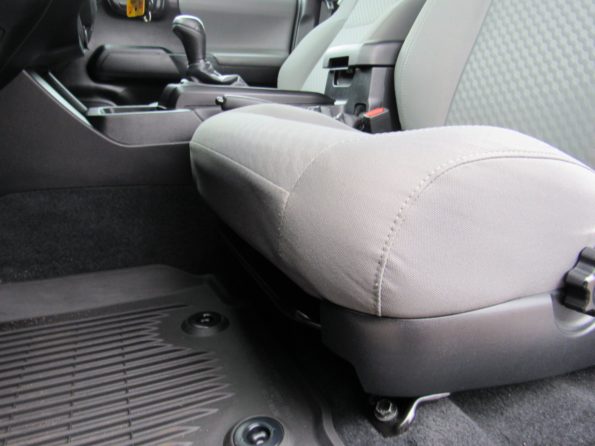 Used 2021 Toyota Tacoma SR AWD/4WD image 15