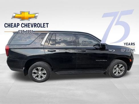 Used 2023 GMC Yukon SLE AWD/4WD image 7