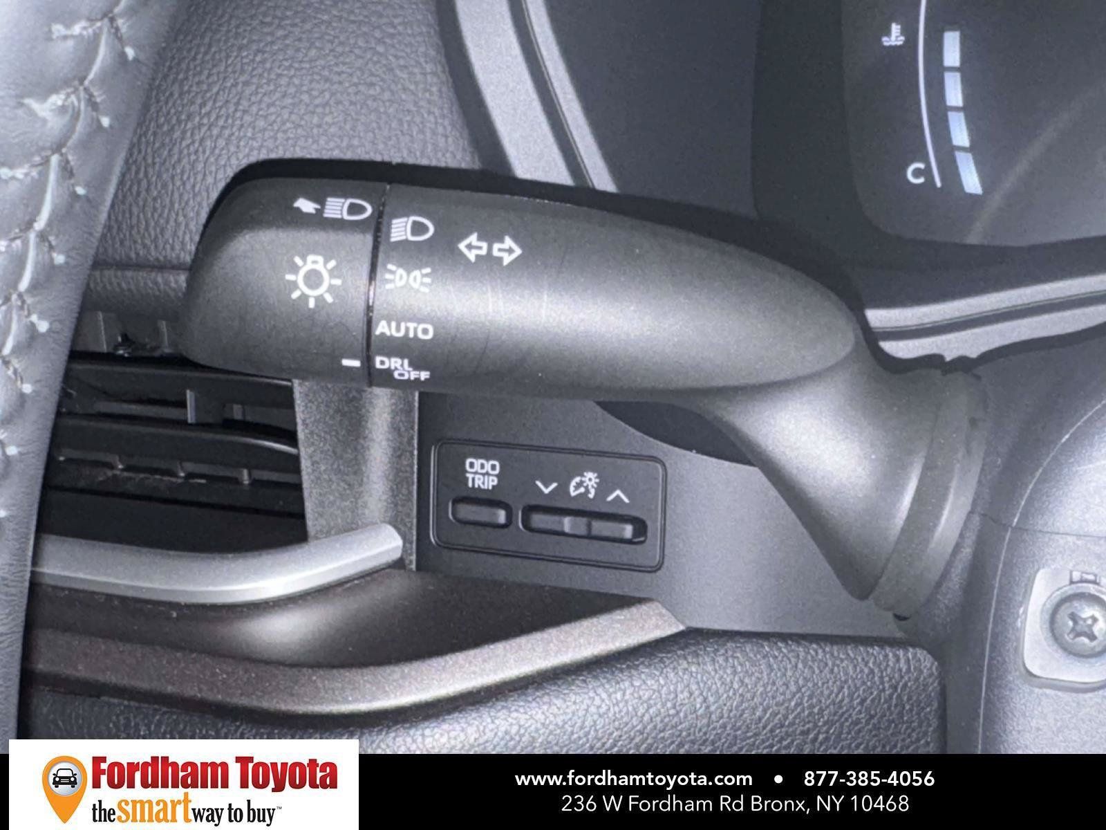 Used 2024 Toyota Grand Highlander AWD image 25