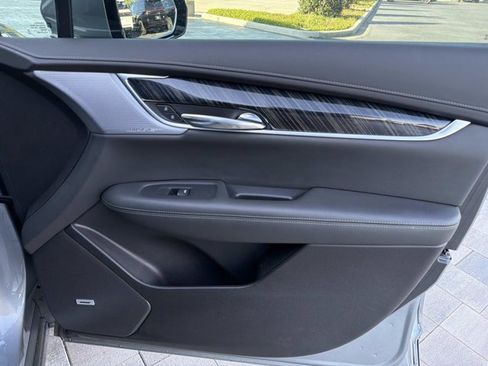 Used 2024 Cadillac XT6 Premium Luxury w/ Technology Package FWD image 19