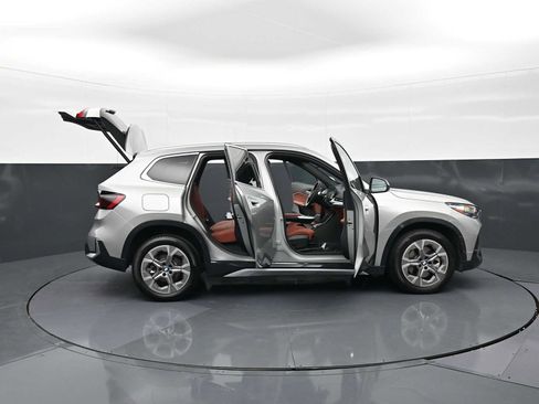 Used 2026 BMW X1 xDrive28i w/ Technology Package AWD/4WD image 34