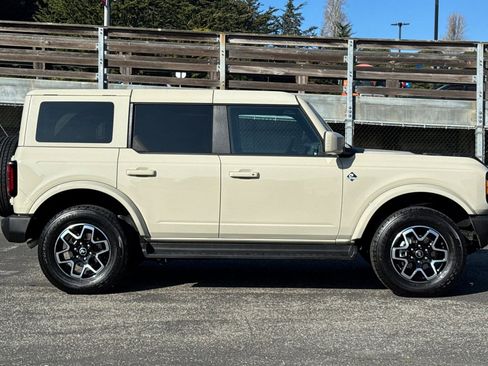 Certified 2025 Ford Bronco Outer Banks image 3