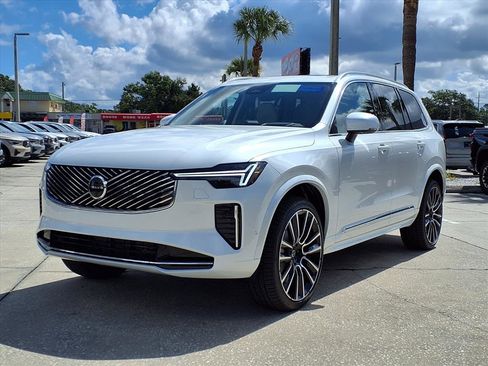 New 2026 Volvo XC90 B6 Ultra image 3