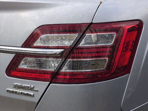 Used 2015 Ford Taurus SEL w/ Equipment Group 201A image 11